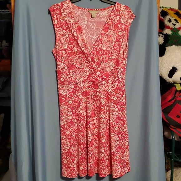 Dress - Picture 4 of 10